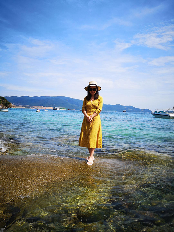 李副官,三分鐘之內我要這小姐姐的所有信息