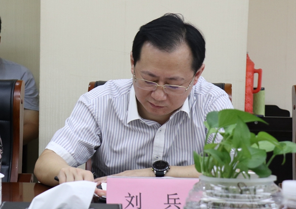 省工業和信息化研究院院長劉兵